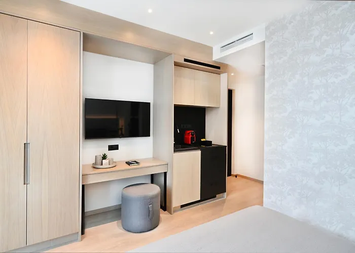 Icon Skg Aparthotel